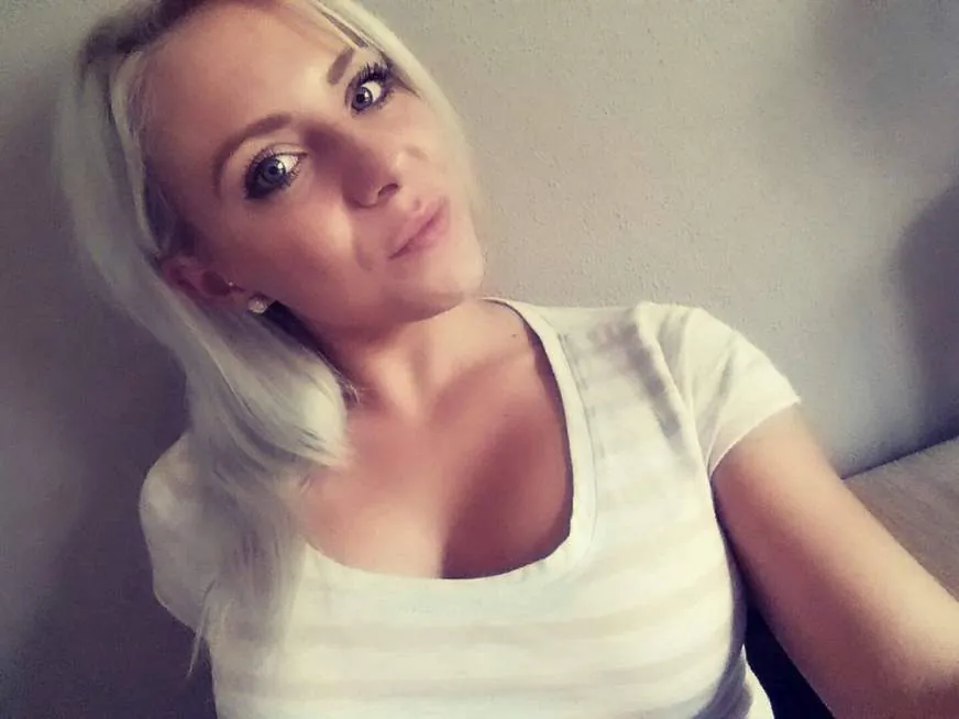 Lilli Vanilli: Ihr heißer Körper bringt Vanilleeis zum Schmelzen